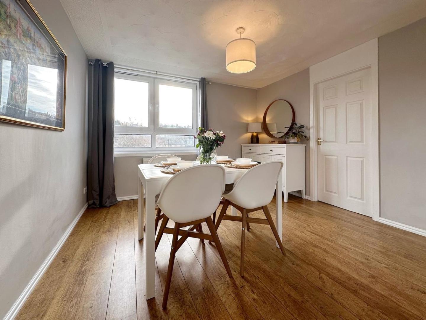 Scandi Style Apartment With Stunning Views Линлитгоу Экстерьер фото